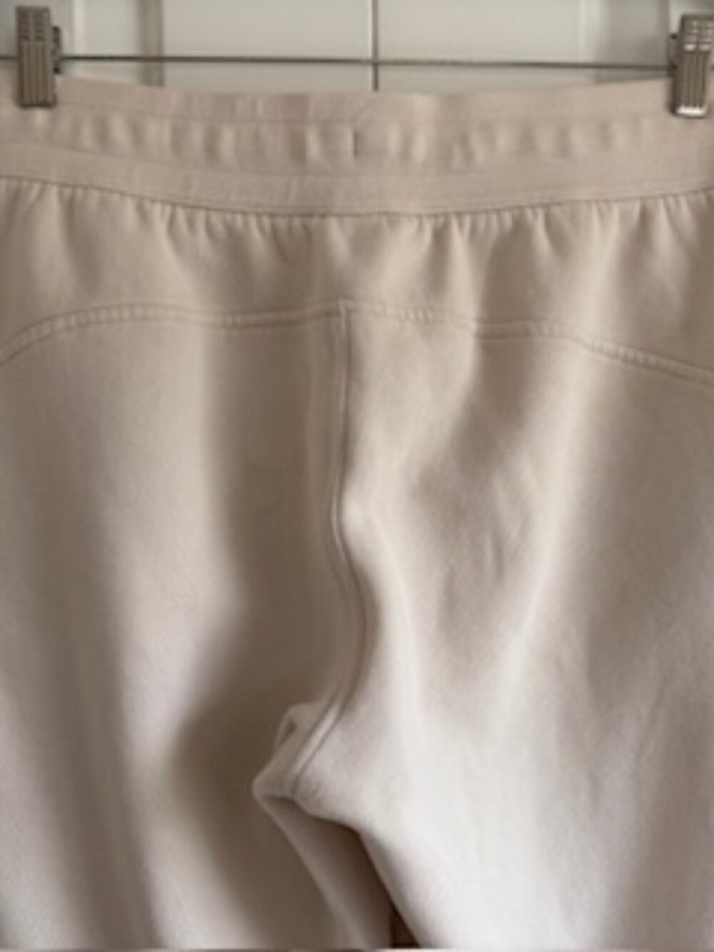 EUC Lululemon Scuba Jogger Bone Cream Fleece Sweatpants Size 8 - Picture 8 of 15